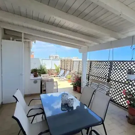 Apartment Penthouse In Area With Very Large Terrace *