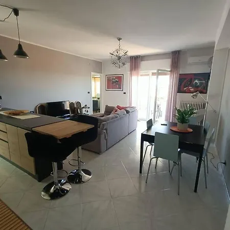 Penthouse In Area With Very Large Terrace Apartment *
