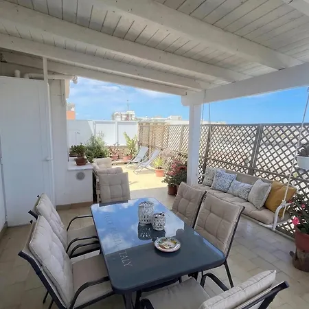 Penthouse In Area With Very Large Terrace Apartament